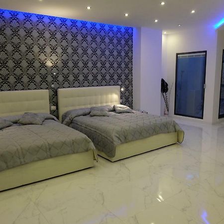 White Room Idromassaggio Su Richiesta Naples Extérieur photo