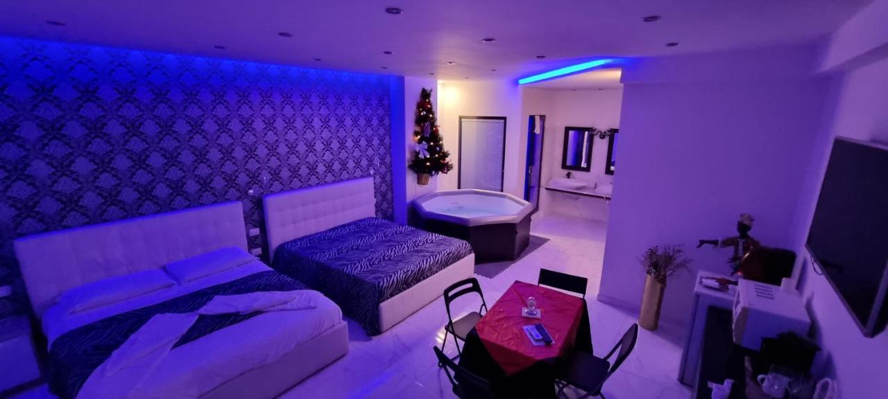 White Room Idromassaggio Su Richiesta Naples Extérieur photo