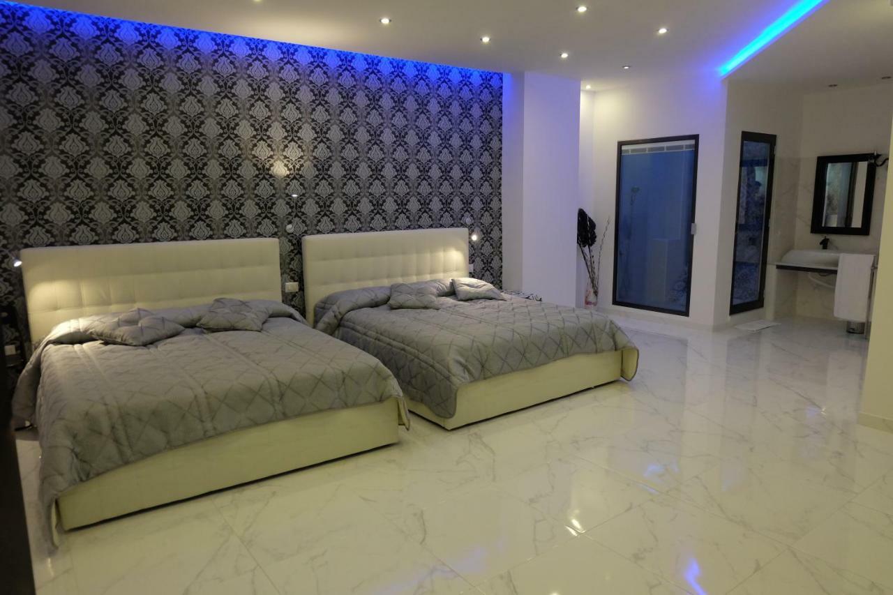 White Room Idromassaggio Su Richiesta Naples Extérieur photo