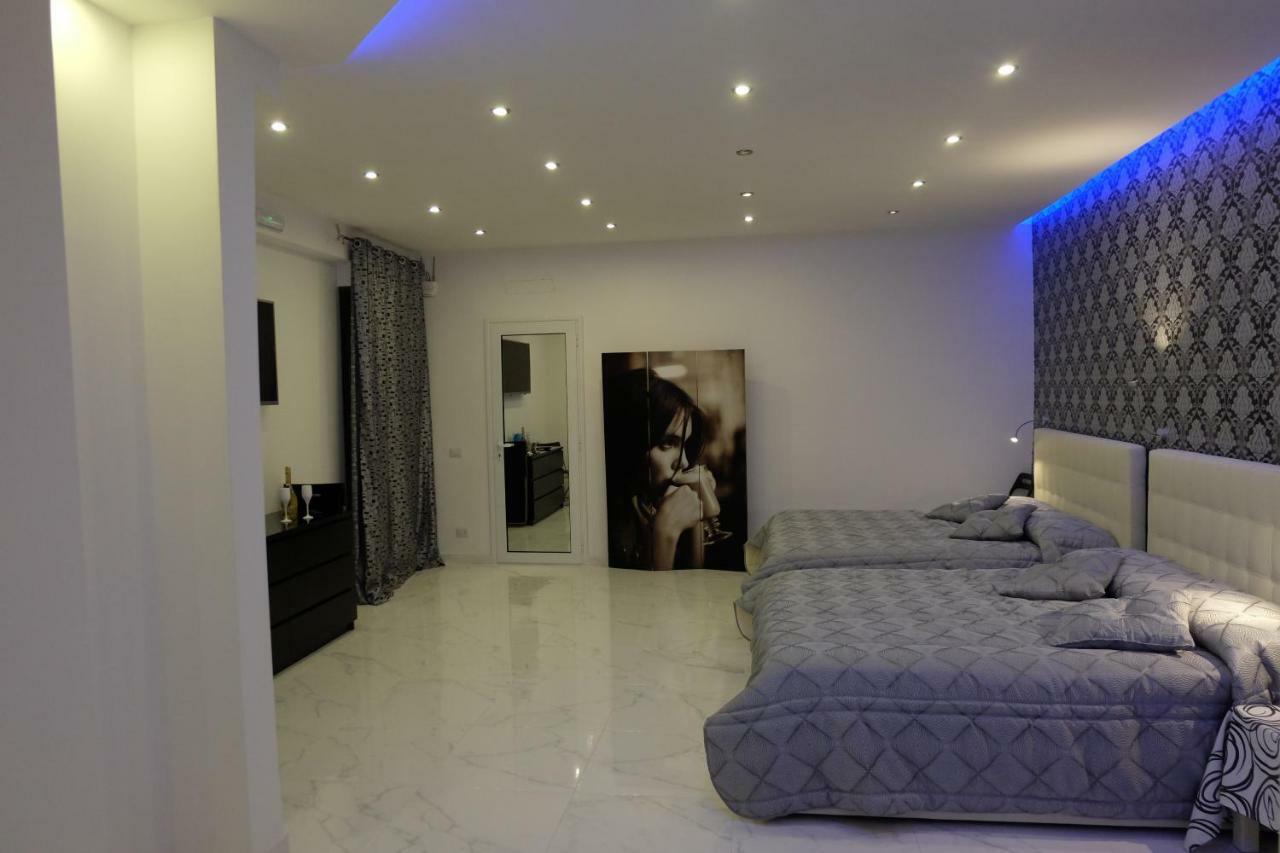 White Room Idromassaggio Su Richiesta Naples Extérieur photo